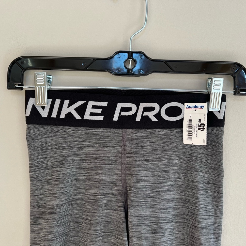 New Nike Pro Women’s 365 Mid-Rise Crop Leggings, Grey/Black, XS - Picture 11 of 11